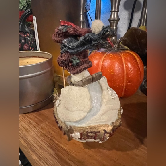 Collectible Boyd’s bears Christmas ornament.  Let it snow.  Numbered 1997. - Picture 2 of 6